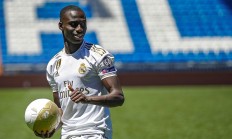 开云体育APP下载-包含尤文鏖战美国，门迪惊艳四座的词条