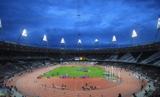 开云体育在线-争冠夜的巨浪，苏亚雷斯三度撕裂曼城防线的艺术之夜