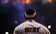 开云平台-足球天王跨界主宰篮坛？不，这是维尼修斯在奥运周期关键战的终极接管！