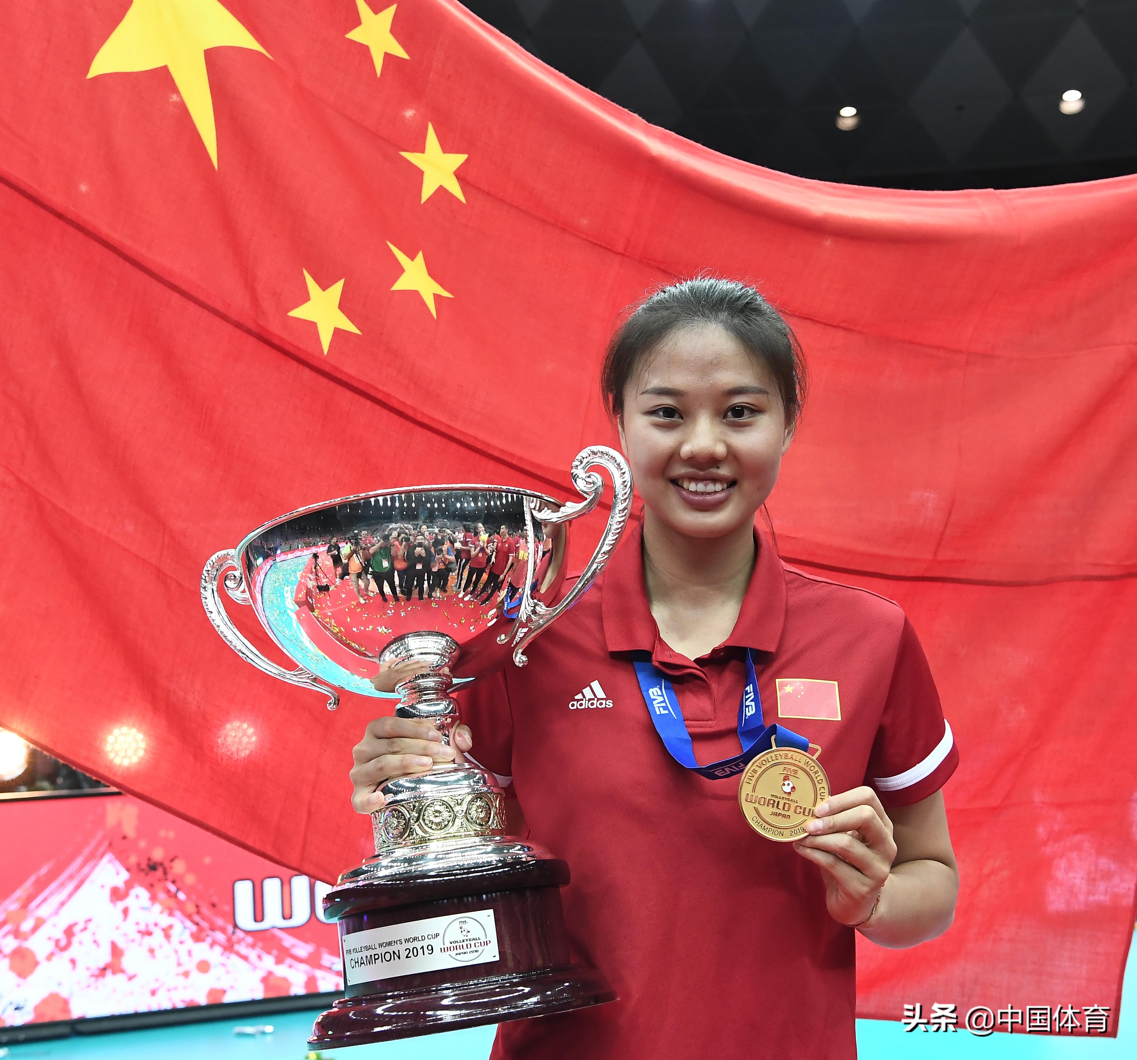 包含札幌冈萨纳英勇夺冠，世界瞩目的词条