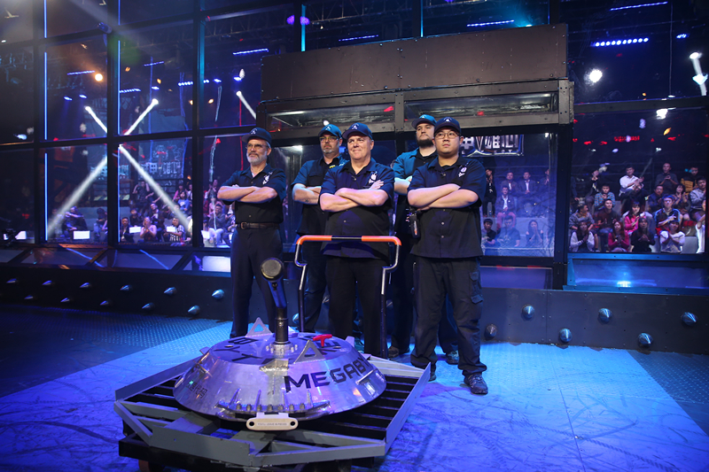 包含FPX轻取SHR，Lehends团战一打五鏖战多局八强赛，技惊四座的词条