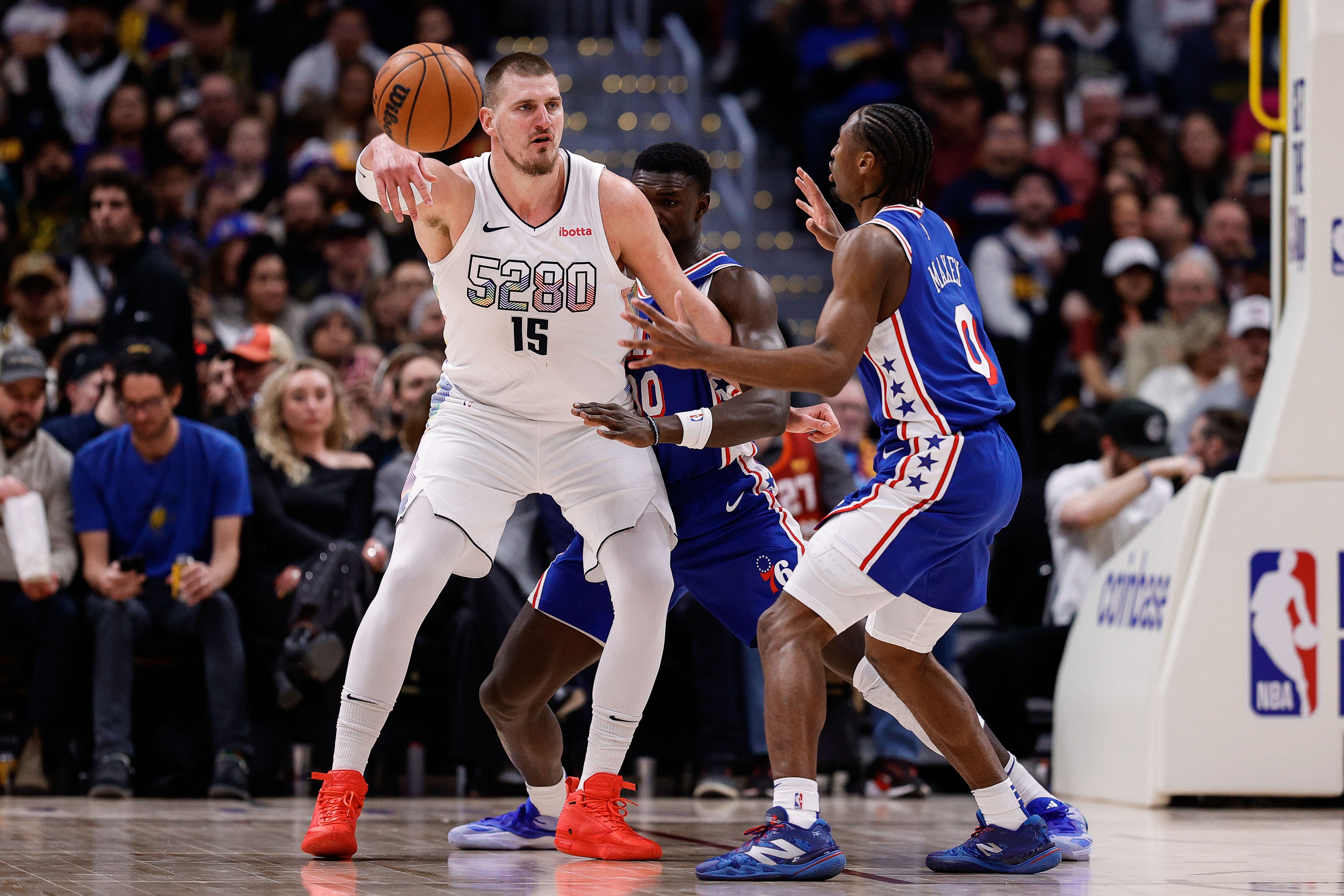 奇才客场击败76人全队表现精彩 奇才客场击败76人全队表现精彩