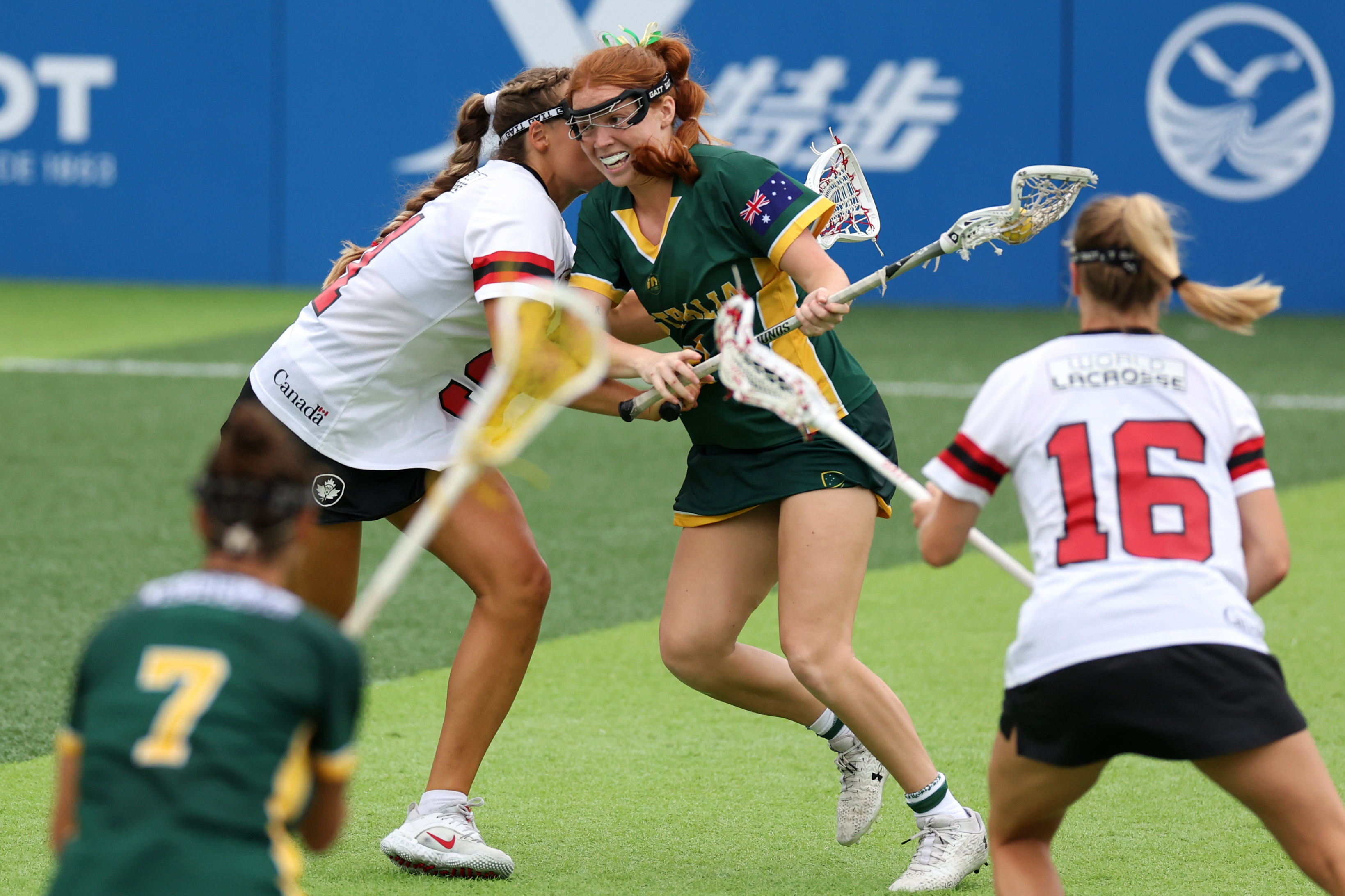 加拿大女子曲棍球队实力雄厚，轻松晋级