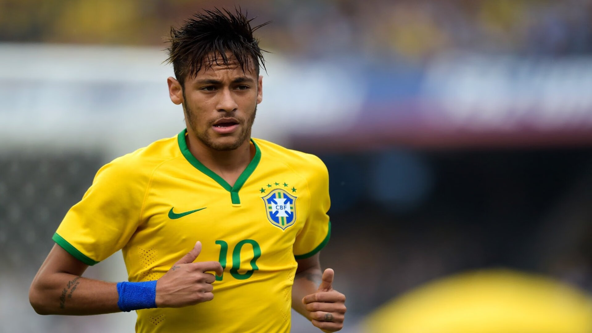 赛道上的复仇与重生，汉密尔顿驾驶阿斯顿马丁如何完成了对迈凯伦的史诗逆转